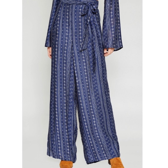 Sadie & Sage Pants - NWOT Sadie & Sage Good Karma Pants